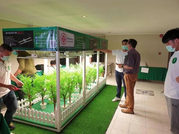 伟照业植物灯出现在泰国工业大麻展会